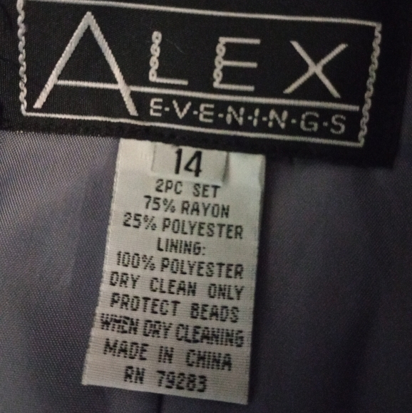 Alex Evenings Satin Hacket, Lavender, beaded sleeves & Collar, Open, one pc., 14 - Picture 2 of 10